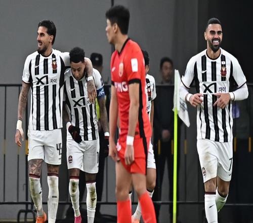 安永佳在中超保級(jí)隊(duì)都不是主力，為何還能被上港挖走，已官宣加盟