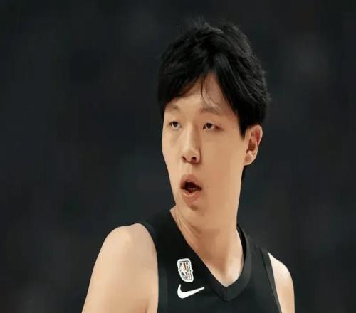 楊瀚森G聯(lián)賽19分！7天6賽疲憊感拉滿！護框+力量蛻變，目標成大洛