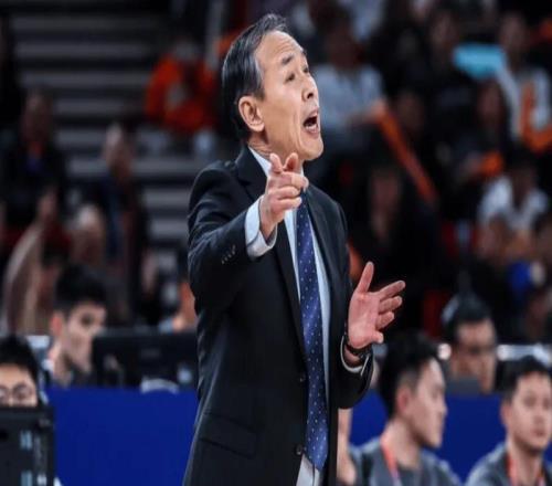 輸上海發布會！許利民贊翟曉川，回應傷情情況，貝利強調陣容不整