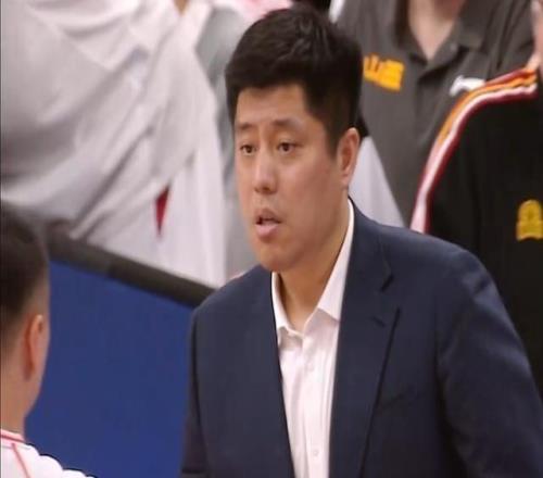 潘江：張寧上一場打福建受傷還有反復，可能他要歇上三周