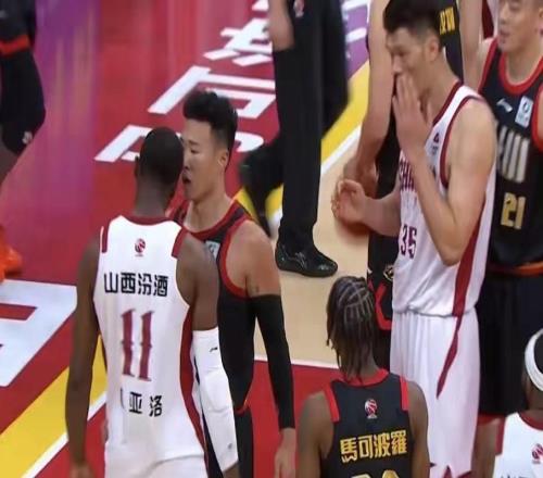 驅(qū)逐主教練，半場7次技術犯規(guī)，CBA超級外援又惹麻煩