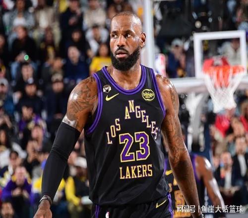 湖人兩大敗因出爐，老詹回應(yīng)質(zhì)疑！東契奇兩人真該批，雷迪克不滿