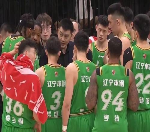 山東男籃5分險(xiǎn)勝，遼寧男籃三連敗，趙繼偉12+7+6高詩(shī)巖14+5+4+5