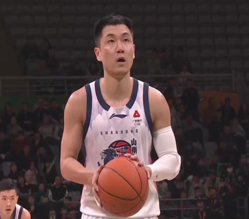 山東男籃客場(chǎng)險(xiǎn)勝遼寧，高詩(shī)巖關(guān)鍵三分+關(guān)鍵搶斷，陳林堅(jiān)太穩(wěn)了