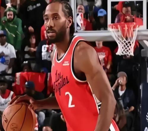 最多落后26分，湖人下滑第6俯沖附加賽區(qū)，小卡復(fù)出，祖巴茨18+19