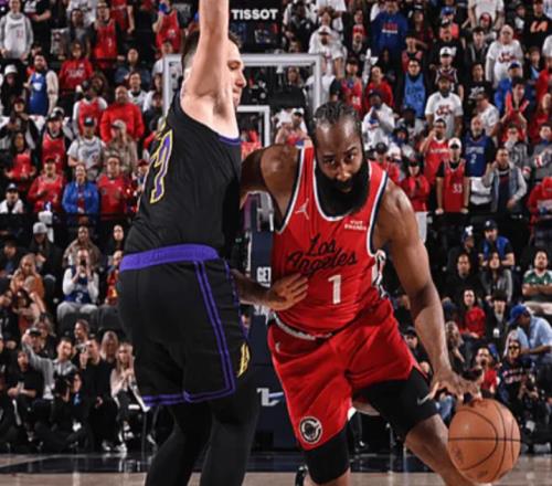 搶戲！湖人險26分逆轉(zhuǎn)，詹姆斯歷史第1，哈登21中6，倫納德創(chuàng)紀(jì)錄