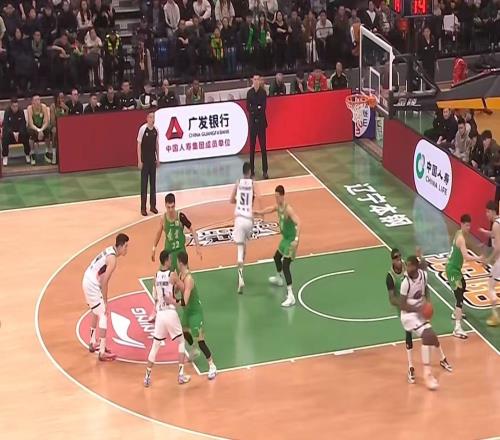 故地重游不留情！高詩巖末節12分，高速男籃84：79擊敗遼寧