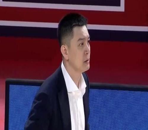 楊鳴：第四節關鍵球總是差一口氣這種情況連續出現大家會有點陰影