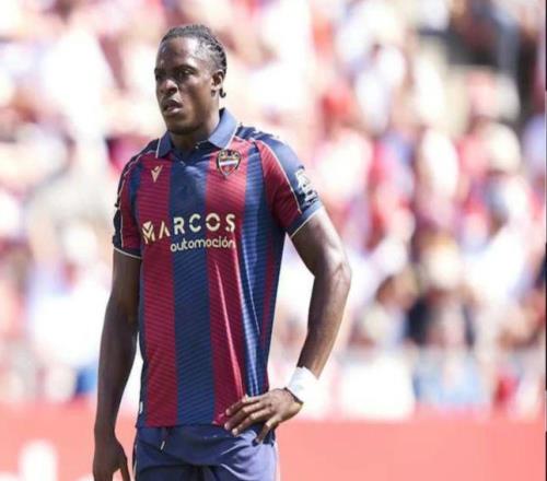 曼聯有意萊萬特前鋒埃永，阿森納也加入爭奪戰