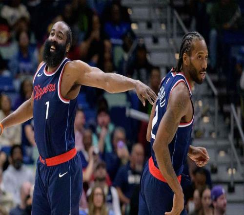 奇怪，快船隊(duì)大勝湖人隊(duì)后，快船隊(duì)主帥泰倫盧卻感到十分沮喪