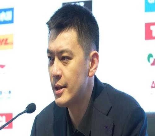 輸山東發布會！楊鳴與莫蘭德直指關鍵球問題，但滿意球隊發揮！