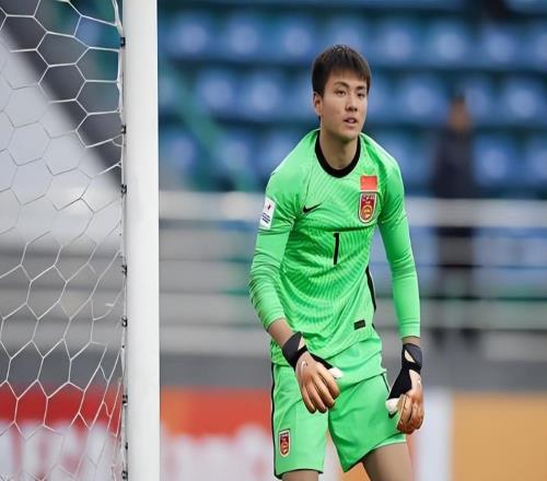 意外！李昊踢完中國與日本的決賽或將做出重要決定，事關是否留洋