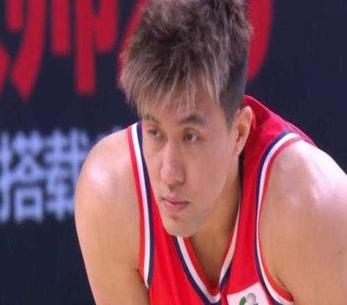 時隔35天復出！郭艾倫轟16+4+3加時率隊轟145殺死比賽