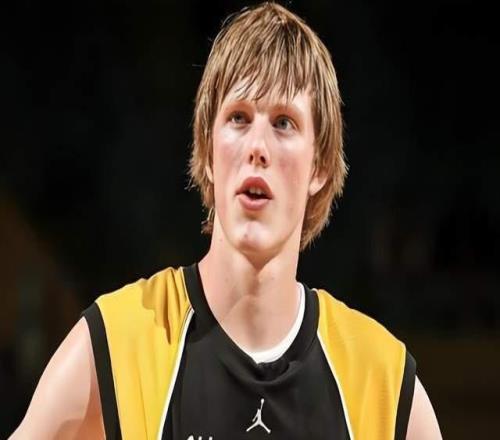 千萬富豪！37歲杜克傳奇被斬殺流落街頭