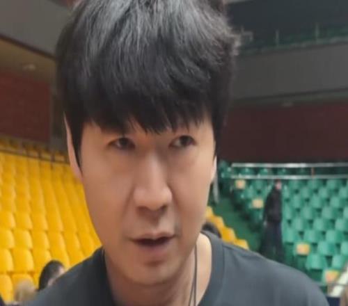 廣州山東踩場！小高與艾倫敘舊+與鮑威爾PK中場三分，邱彪談疲憊