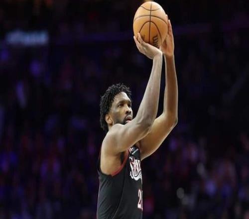 轟40+11+4！我還不想退役，恩比德心酸發(fā)聲，馬克西也說出心里話