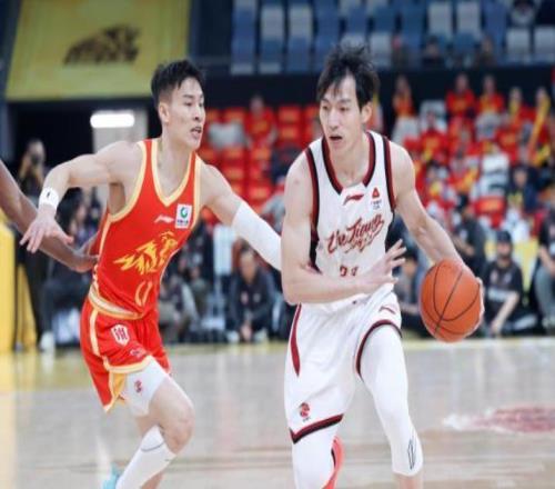 三后衛(wèi)18投0中，浙江隊(duì)輸?shù)貌辉┧拇ㄍ貨_突多人被禁賽