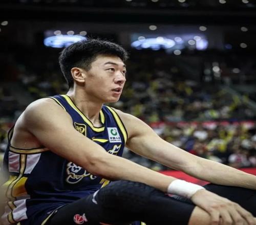 CBA窗口期即將開啟！廣東隊(duì)有意新疆2米14高塔，杜鋒補(bǔ)短板要沖冠