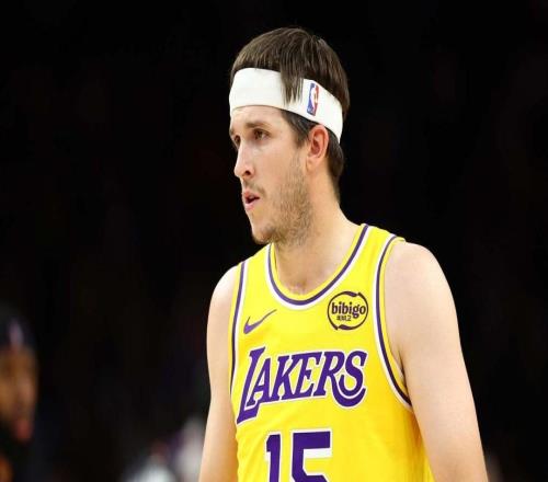 好消息，湖人隊里夫斯傷情更新令人鼓舞，有望打尼克斯時復出