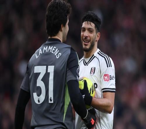 太陽報：拉門斯在丟點球后還祝賀希門尼斯，曼聯(lián)球迷感到疑惑