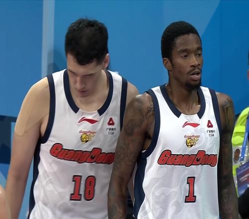最新消息！吉倫沃特有望回歸廣東隊，朱芳雨將裁掉薩林杰