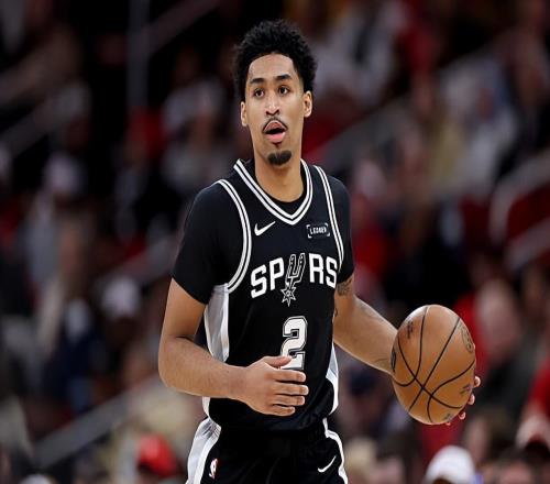 明明狀態相當不錯，結果馬刺在關鍵時刻卻沒有選擇讓他留在場上