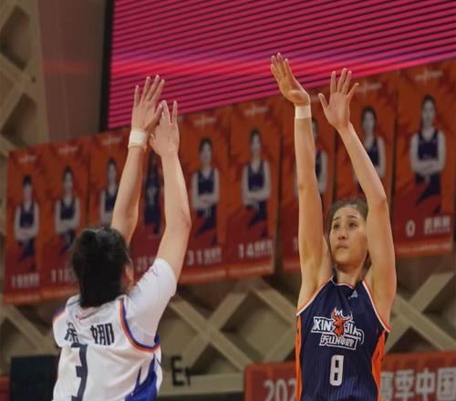 又美又能打！中國(guó)女籃32歲1米86王牌滿血復(fù)活：轟30+10奪八連勝