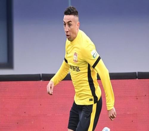 喜訊！青島西海岸祭出兩個英明決定，鄭智有望帶隊攪局中超爭冠