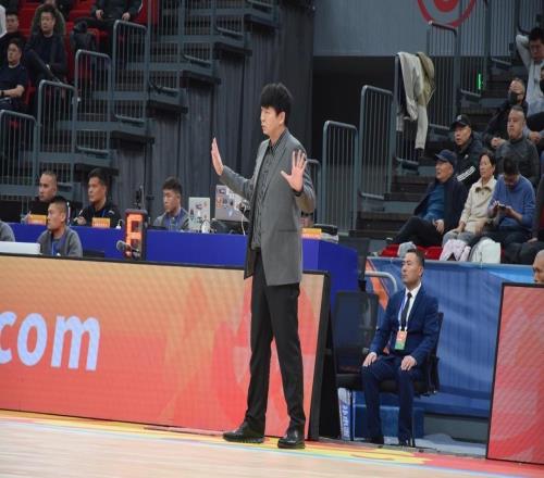 團隊凝心，低開高走！高速男籃惜敗天津，收官常規賽第一階段