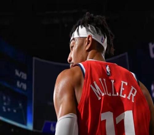 米勒高效發(fā)揮助快船大勝太陽近12場多項數據亮眼球隊戰(zhàn)績彪炳