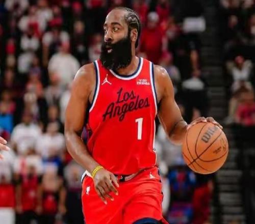 哈登因快船不給大合同，主動(dòng)申請(qǐng)交易，這個(gè)舉動(dòng)破壞快船贏球勢(shì)頭