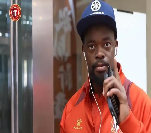 河南原本網傳要走的外援中衛，如今卻自宣留在俱樂部，贏得點贊