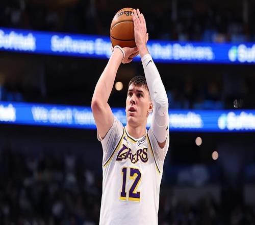 表現真是太糟糕了，湖人接下來還是讓他去板凳席上冷靜冷靜吧