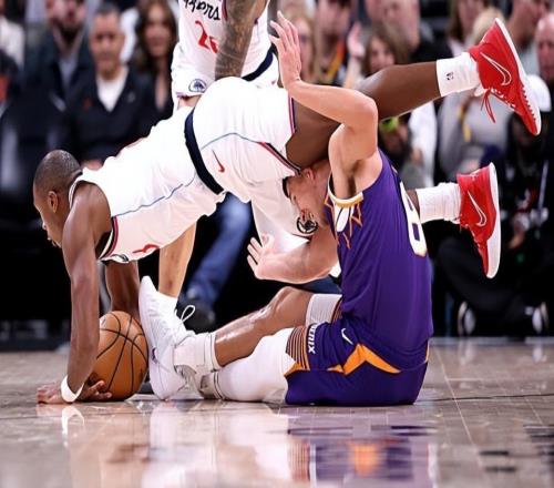 登哥不在各種亂打！快船后場大閘最近一段時間的表現令人擔心