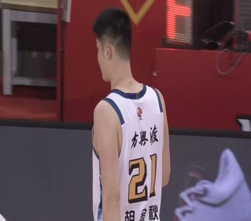 打爆胡金秋！廣東昔日“硬漢”掀翻廣廈豪陣，或被朱芳雨簽下