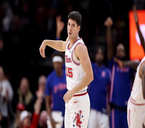 表現開始各種起伏波動，火箭后場新星還是沒有找到自己的位置