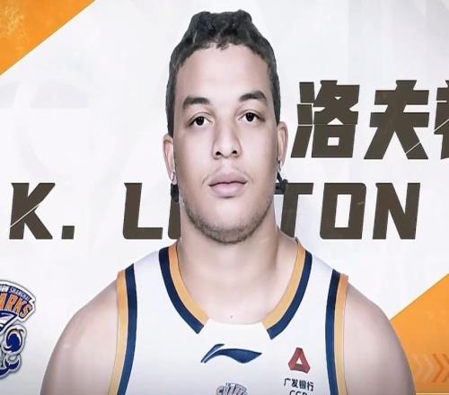 大鯊魚，四連勝！