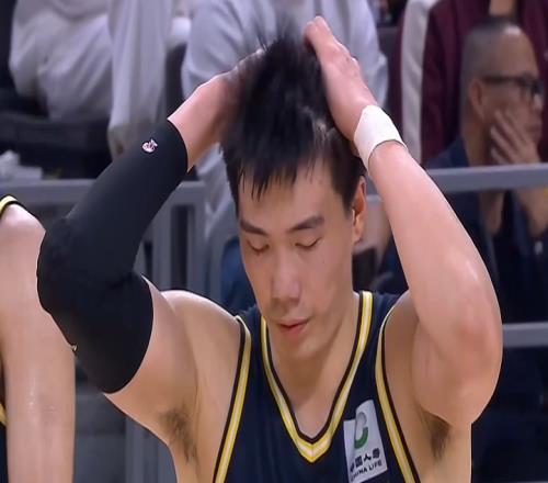 37歲大白邊打不了CBA2戰廣東暴砍40分31板6帽，朱芳雨如坐針氈