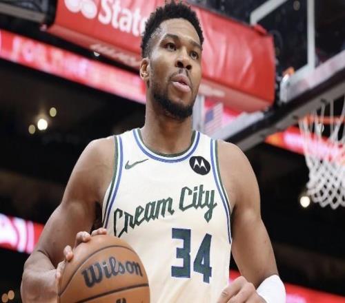 Shams：字母哥已做好兩手準備，無論現在還是夏天都準備好離隊