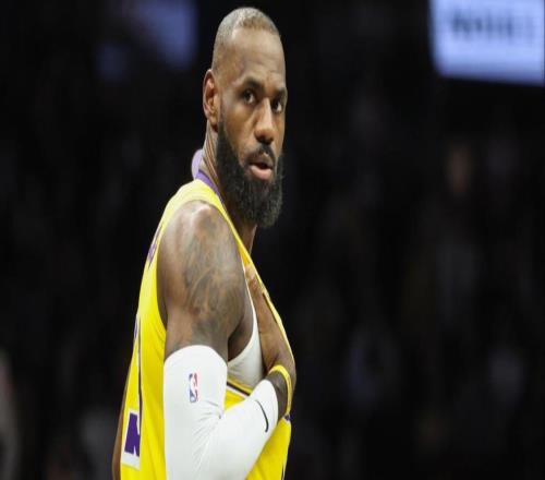 詹姆斯正負值全場第二！被湖人名宿歌頌！被著名科密歌頌！