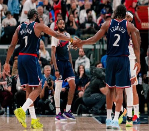 被交易到騎士后哈登去了快船訓練營！工作人員與他道別場面感人