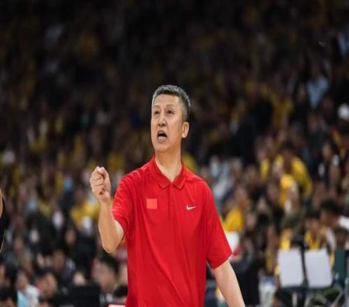 男籃21人名單出爐，郭士強(qiáng)有魄力，棄用周琦，提拔徐昕，廣東贏家