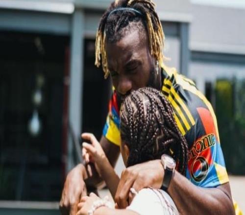 圣馬克西曼及其家人遭遇種族主義攻擊，朗斯俱樂部表示譴責