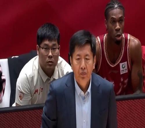 浙江總教練丁偉離任殺回解說席CBA傳奇救火主帥紀錄仍在延續
