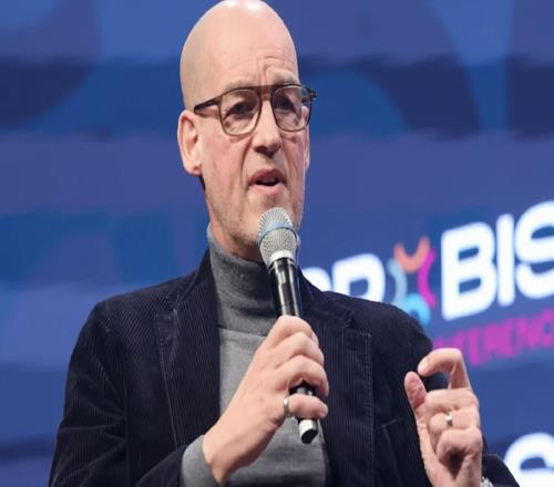 多特高管：之前說我們身處危機現(xiàn)在又說要爭冠，請你們理性點