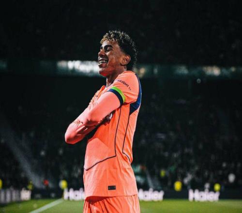 32逆轉+21讀秒絕殺！國王杯瘋狂一夜，4強誕生3席巴薩成大熱門