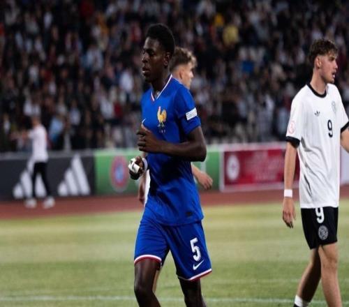 隊(duì)報(bào)：巴黎17歲后衛(wèi)恩蘭杜可能加盟拜仁，球員合同今夏到期