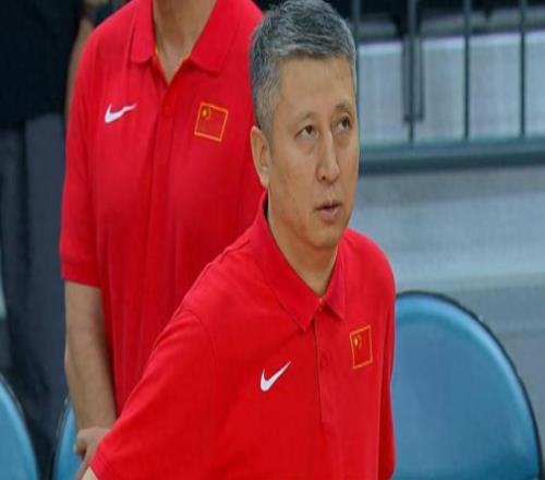 郭士強霸氣！其他主帥不敢用的人被他招入中國男籃上演草根逆襲
