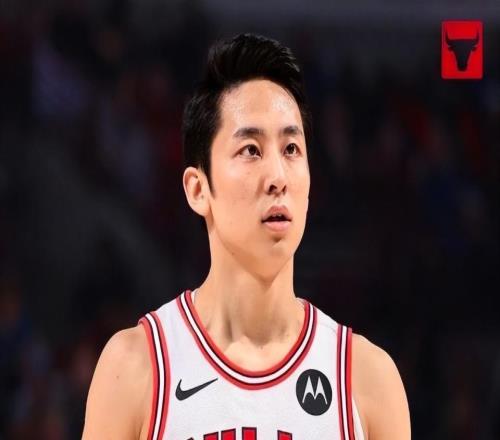 2米16楊瀚森場(chǎng)均1.7板，1米7河村勇輝場(chǎng)均4.7板！背后原因太真實(shí)