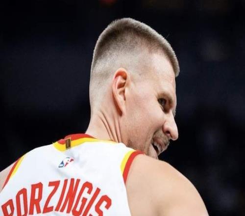 僅1小時，3筆交易達成！勇士追求字母哥失敗，庫里獲得新幫手